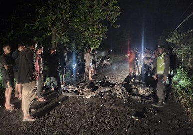 Tabrakan Motor di Mura, Dua Pengendara Tewas Satu Selamat