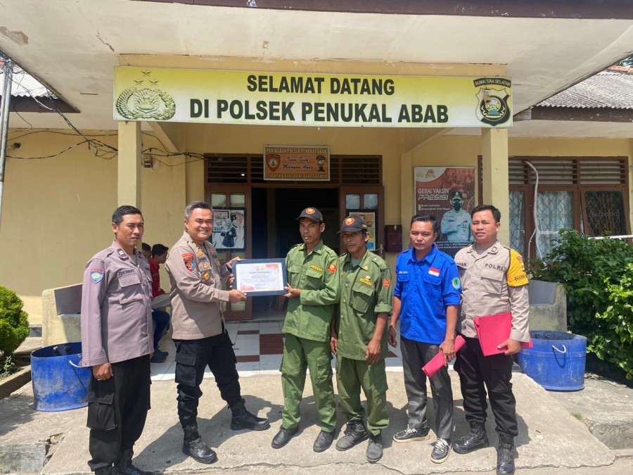 Bantu Ungkap Kasus Pencurian, Warga Sungai Langan Diganjar Penghargaan Polres Pali