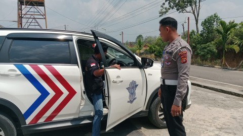 Ujian Wartawan Ikut Ujian Praktek SIM di Satpas Satlantas Polres Pali