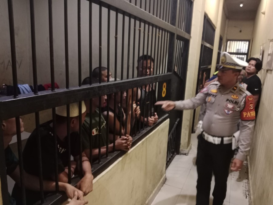 Pawas IPDA Sefryanto S.H Cek Tahti Pastikan Pelayanan Personil Polres PALI