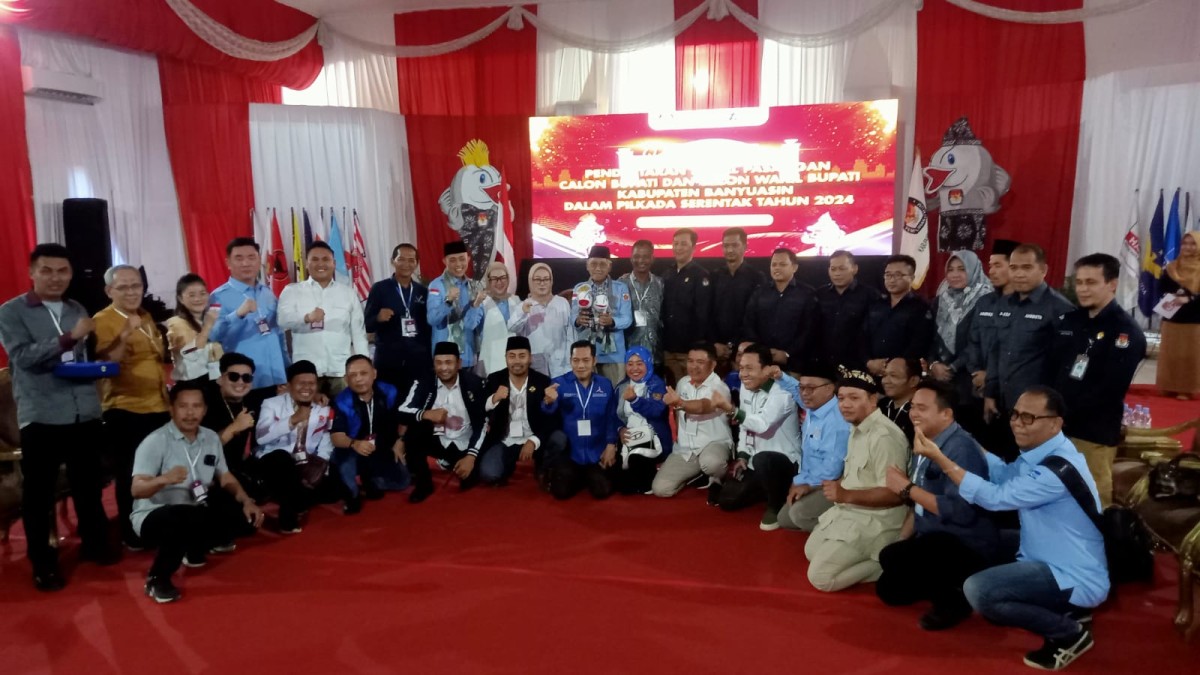 Prioritaskan 11 Program Unggulan, Pasangan SELFIE Deklarasi dan Mendaftar ke KPU Banyuasin