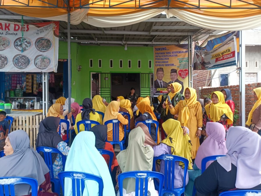 Suara Lagu “ROIS” Menggema di Rumah Warga Karya Bakti