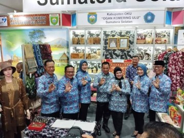 Pj Bupati Empat Lawang dan Ketua TP PKK Hadiri Puncak Harganas 2024