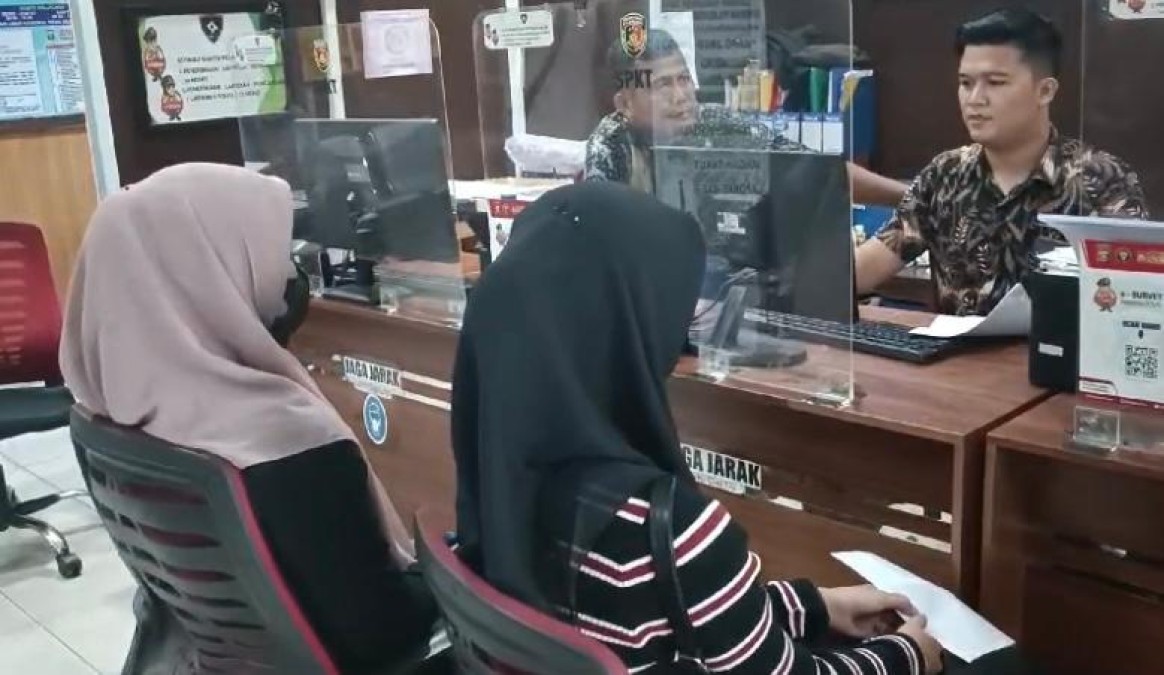 Reni Permatasari, Korban Penganiayaan Laporkan Tetangga Ke Polrestabes Palembang