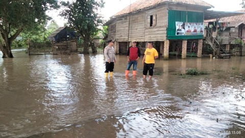 Ada 1300 Rumah Terasa Dampak Banjir, Polsek Tanah Abang Terus Monitor Ketinggian Air