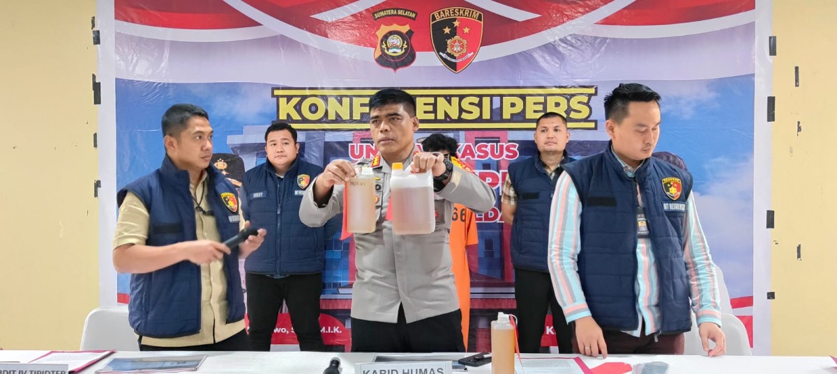 Dua Pengoplos BBM di Palembang Dibekuk