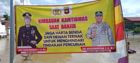 Banjir, Polsek Tanah Abang Pasang Banner Himbauan Kamtibmas