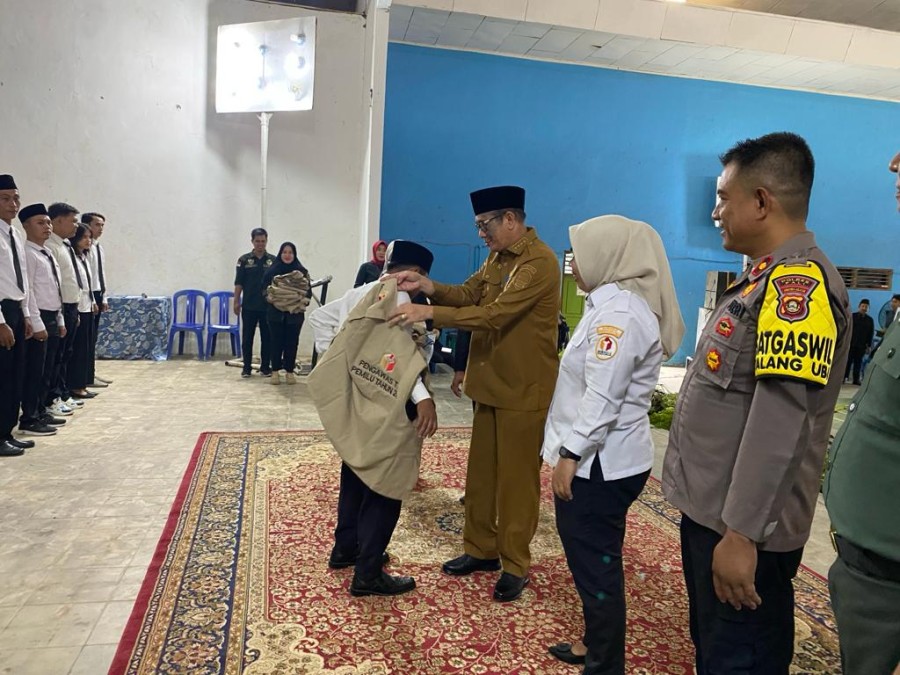 Bupati PALI Heri Amalindo Hadiri Pelantikan PTPS Talang Ubi