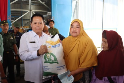 Stabilkan Harga, Pemkot Lubuklinggau Salurkan Bantuan Pangan