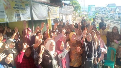 Emak-emak : Winasta Menang Winasta Menang