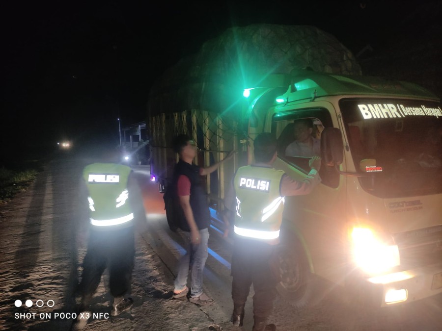 Polsek Tanah Abang Tegur Pengendara Saat Beraktifitas, Ada Apa ya ?