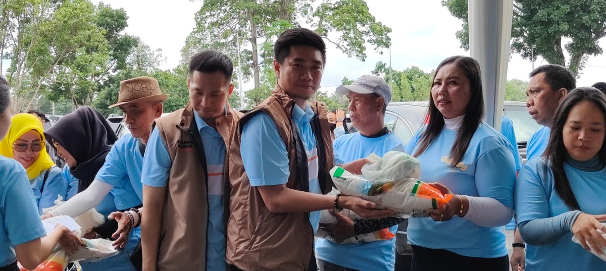 Repnas Sumsel Bagi Paket Sembako