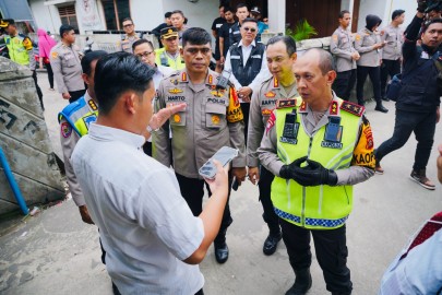 Tinjau TPS, Kapolda Sumsel Pastikan Kamtibmas Kondusif dan Tahapan Pemilu Berjalan Tertib