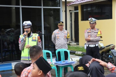 Puluhan Anak-anak TK Terima Edukasi Berlalu Lintas di Mapolres Pali