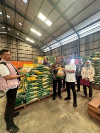 Tim Satgas Pangan Bareskrim Polri, Kombes Pol Dover Christian Cek Ketersediaan Sembako di Sumsel