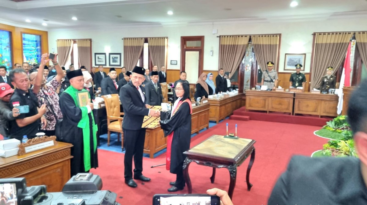 Rapat Paripurna DPRD Tulungagung Dalam Rangka Pelantikan Ketua DPRD, Bahas AKD dan Ranperda APBD 2025